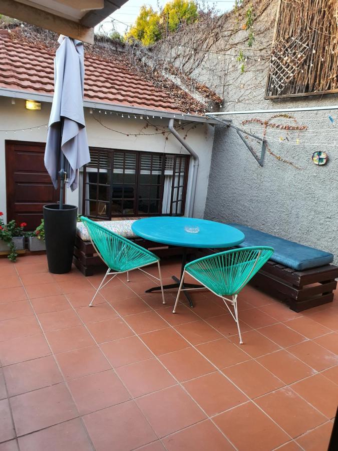Happy colourful cottage Johannesburg Exteriör bild